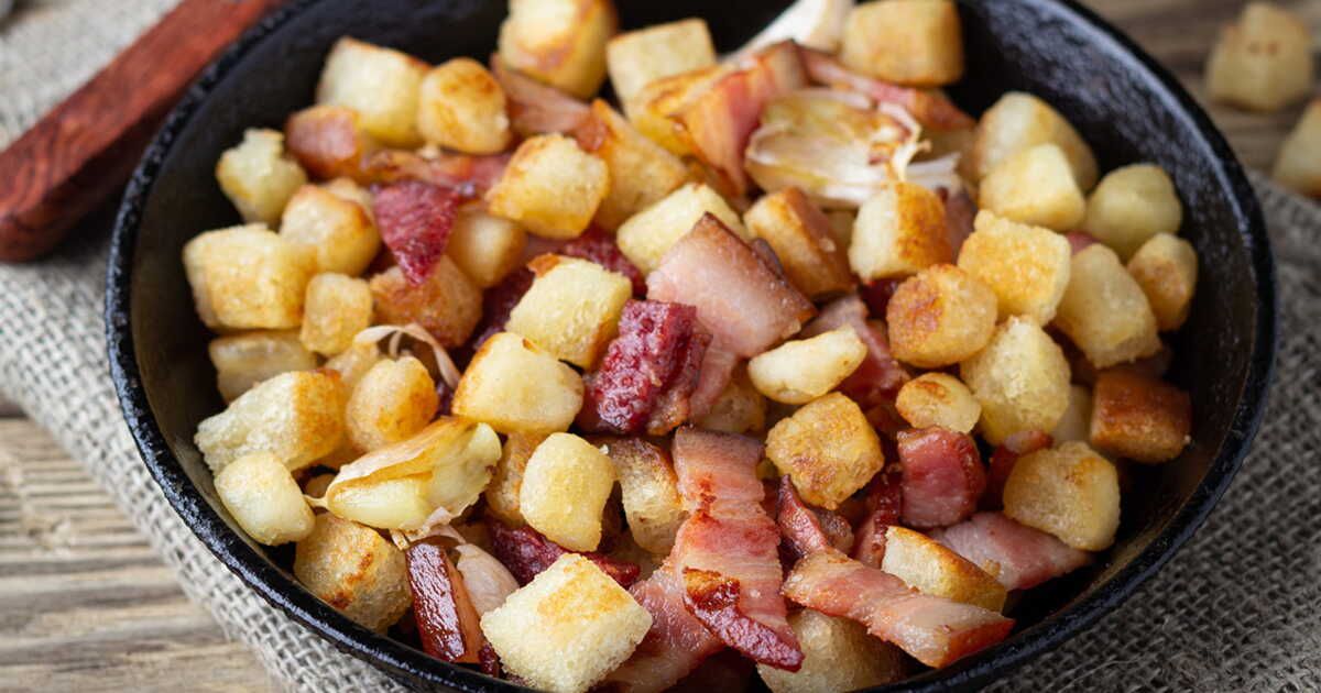Pommes de terre sautées aux lardons : la recette réconfortante pour les soirs pressés