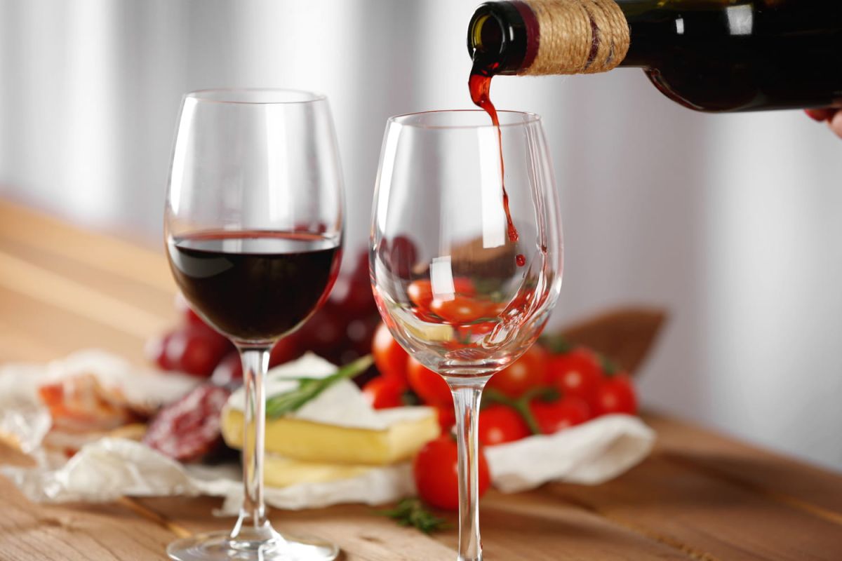 Pourquoi ne jamais remplir son verre de vin au-delà du tiers