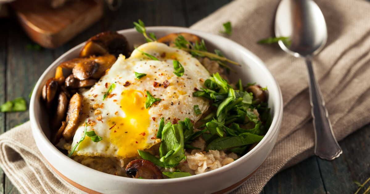 Craquez pour le porridge salé : une recette saine et délicieuse pour vos repas