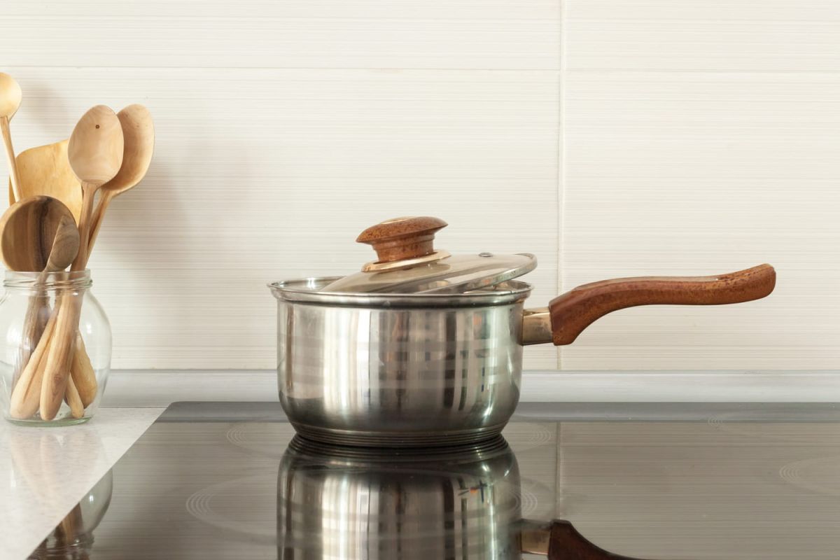 Testez vos vieilles casseroles pour la plaque à induction en un clin d'œil