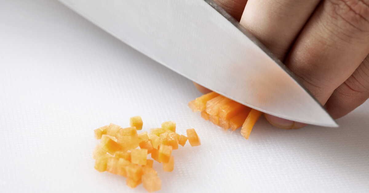 Maîtrisez l'art de la brunoise : guide pratique pour couper vos légumes