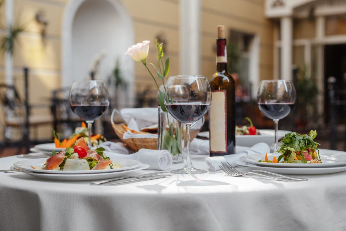 Une région française qui éblouit les gourmets avec ses 104 restaurants étoilés