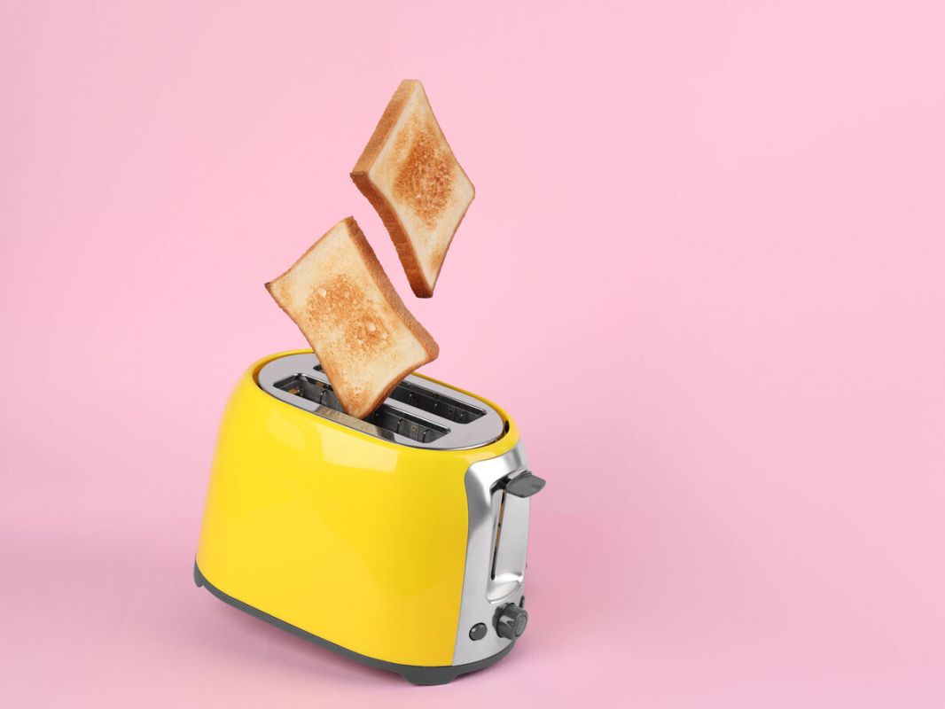 Un toast du matin à éviter : les risques du pain grillé