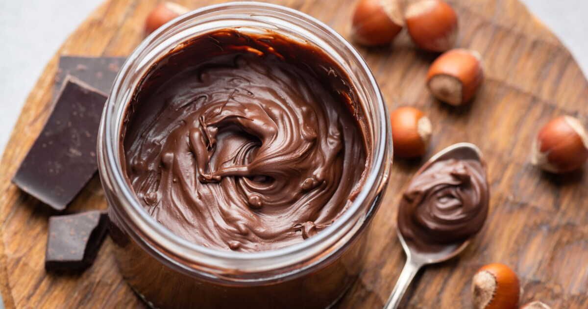 la recette de pâte à tartiner aux noisettes : un délice fait maison en trois ingrédients