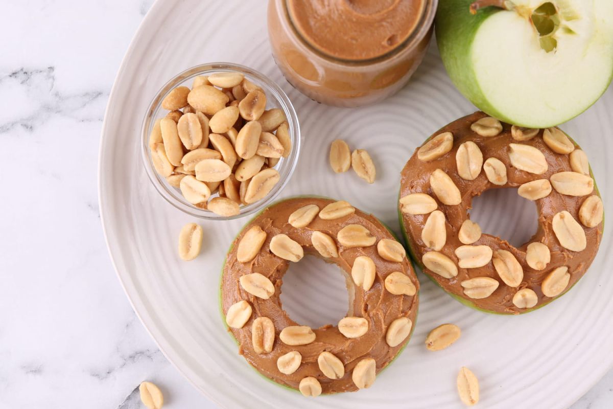 La pomme revisitée : une délicieuse illusion de donut à goûter