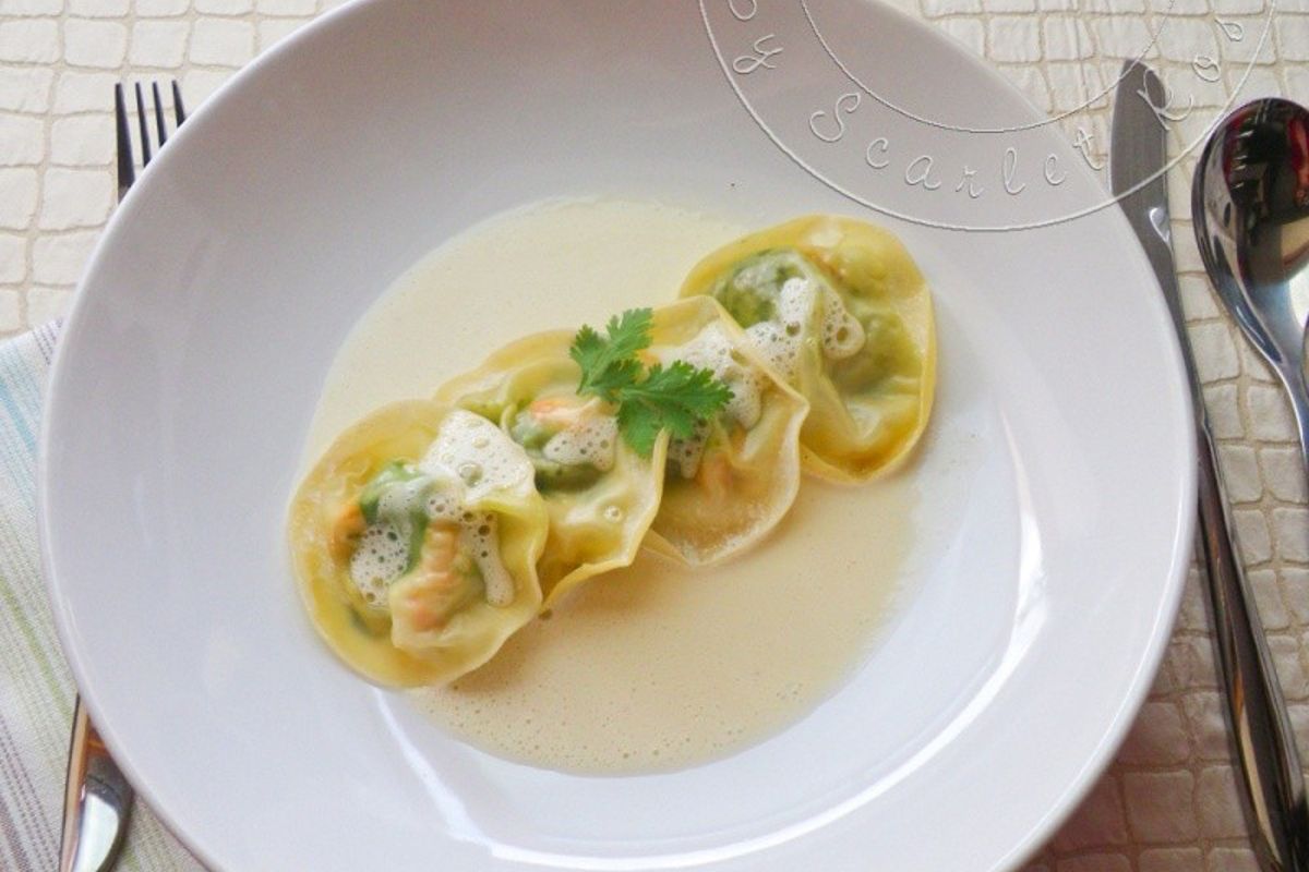 dégustez des ravioles thaï aux langoustines pour un festin raffiné