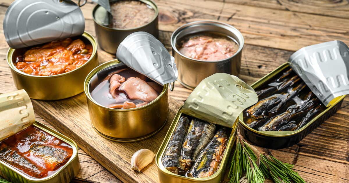 les dangers insoupçonnés des boîtes de conserve ouvertes au réfrigérateur