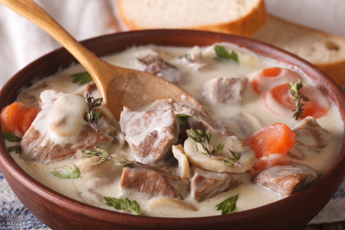 La blanquette de veau réinventée : une recette simple et savoureuse