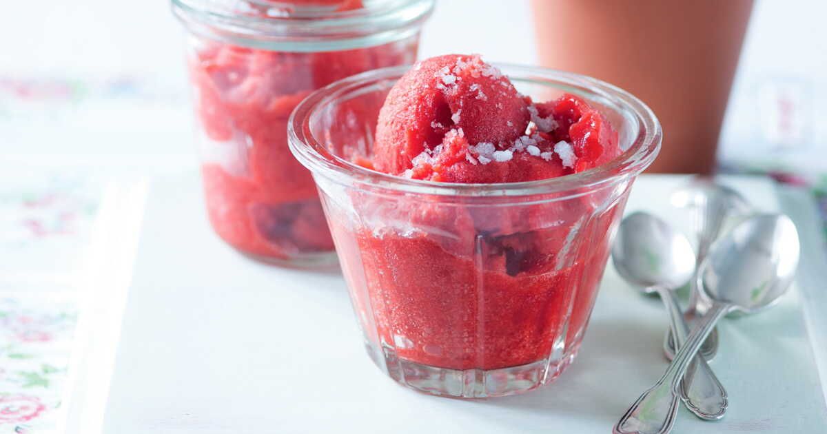 La recette irrésistible du sorbet à la fraise fait maison