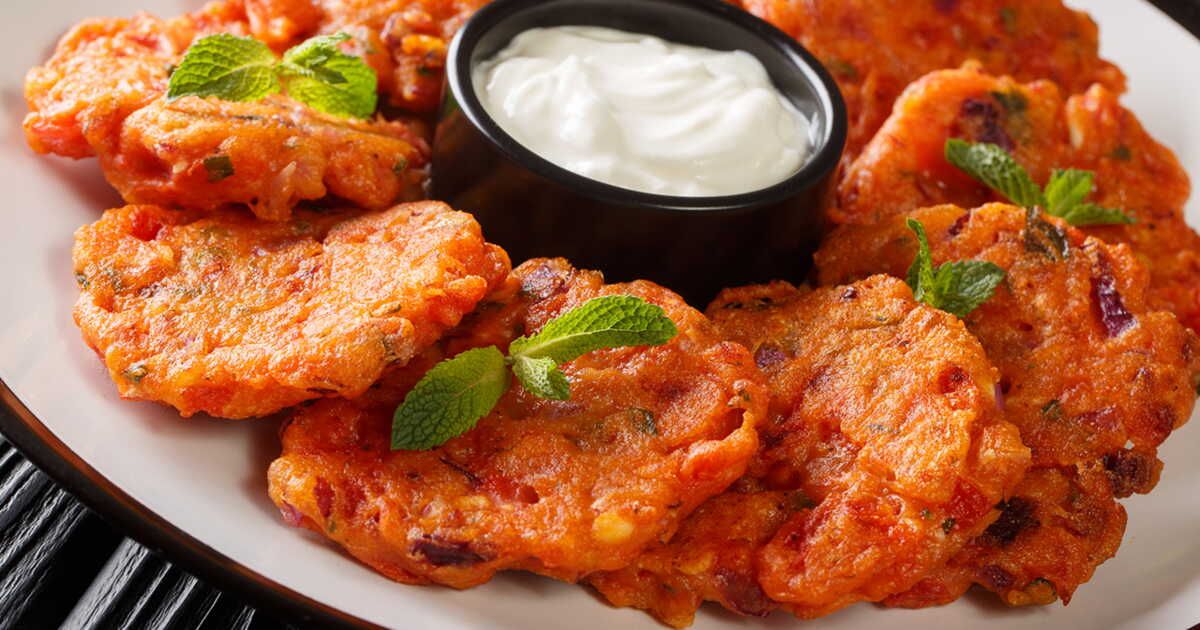 Découvrez les tomatokeftes : la recette grecque qui va régaler vos apéros
