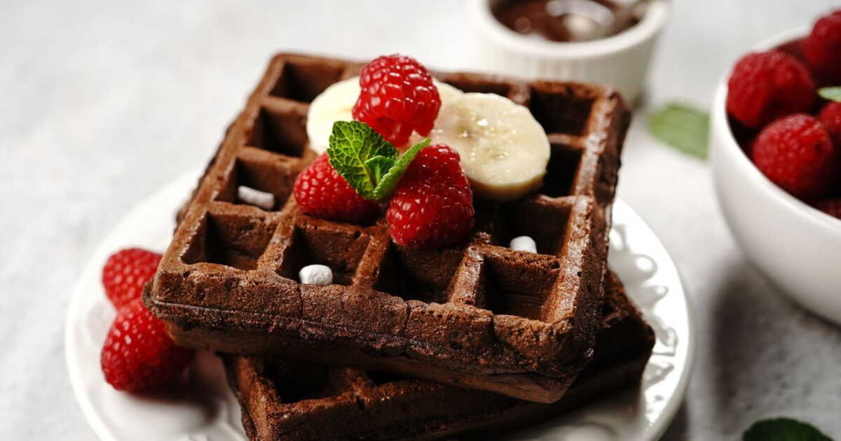 Découvrez la gaufre au chocolat légère et riche en protéines : un régal à 3 ingrédients