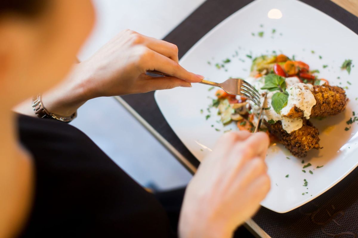 une réalité inattendue : les menus de restaurant, véritables nids à microbes